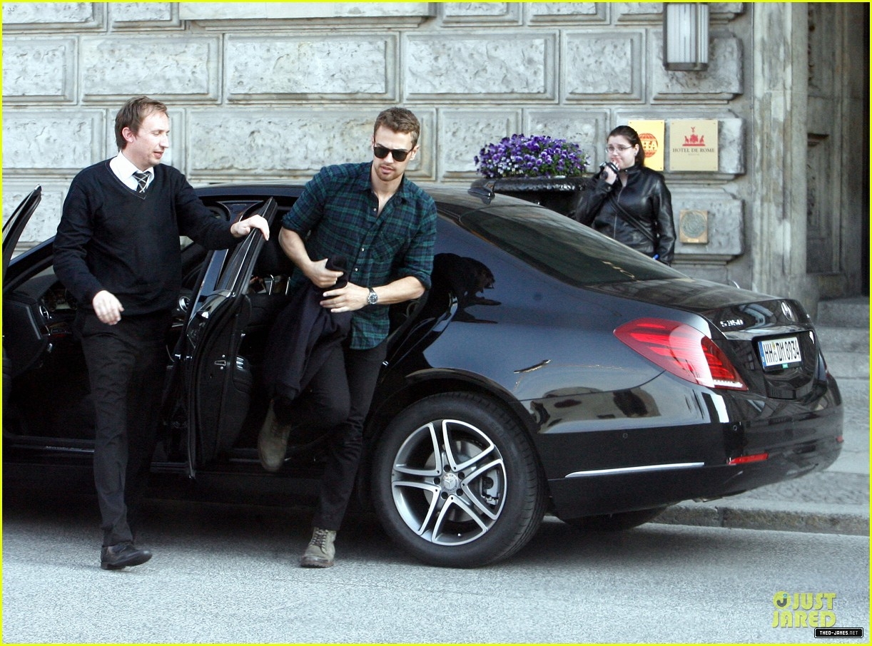 theojamesweb108.jpg