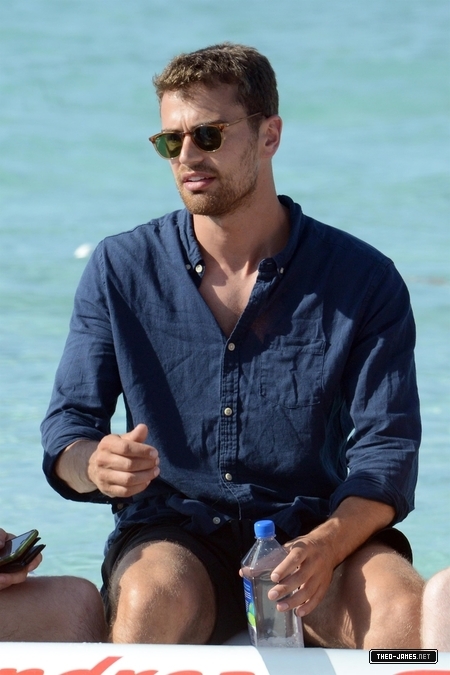 theojamesweb509.jpg
