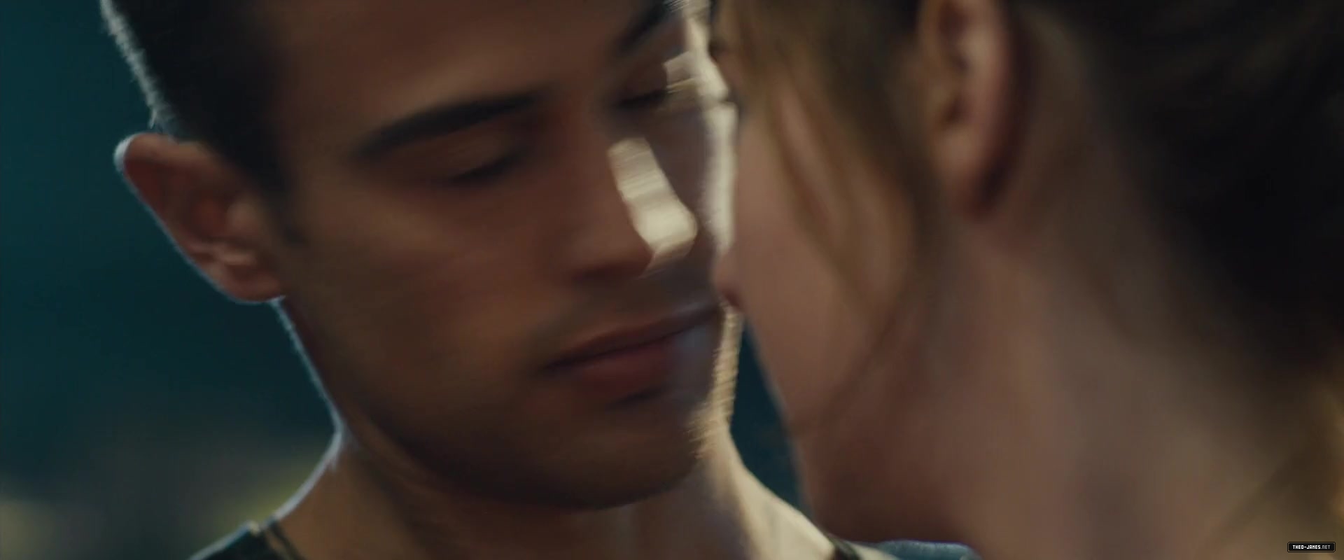 theojamesweb0286.jpg