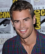 Filename=theojamesweb0245.jpg
Filesize=659KiB
Dimensions=1061x1400
Date added=Aug 15, 2020 theojamesweb0245.jpg