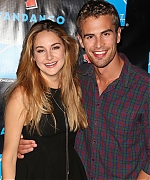 theojamesweb0294.jpg
