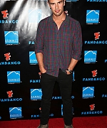 Filename=theojamesweb0295.jpg
Filesize=679KiB
Dimensions=933x1400
Date added=Aug 15, 2020 theojamesweb0295.jpg