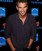 Filename=theojamesweb0310.jpg
Filesize=525KiB
Dimensions=963x1400
Date added=Aug 15, 2020 theojamesweb0310.jpg