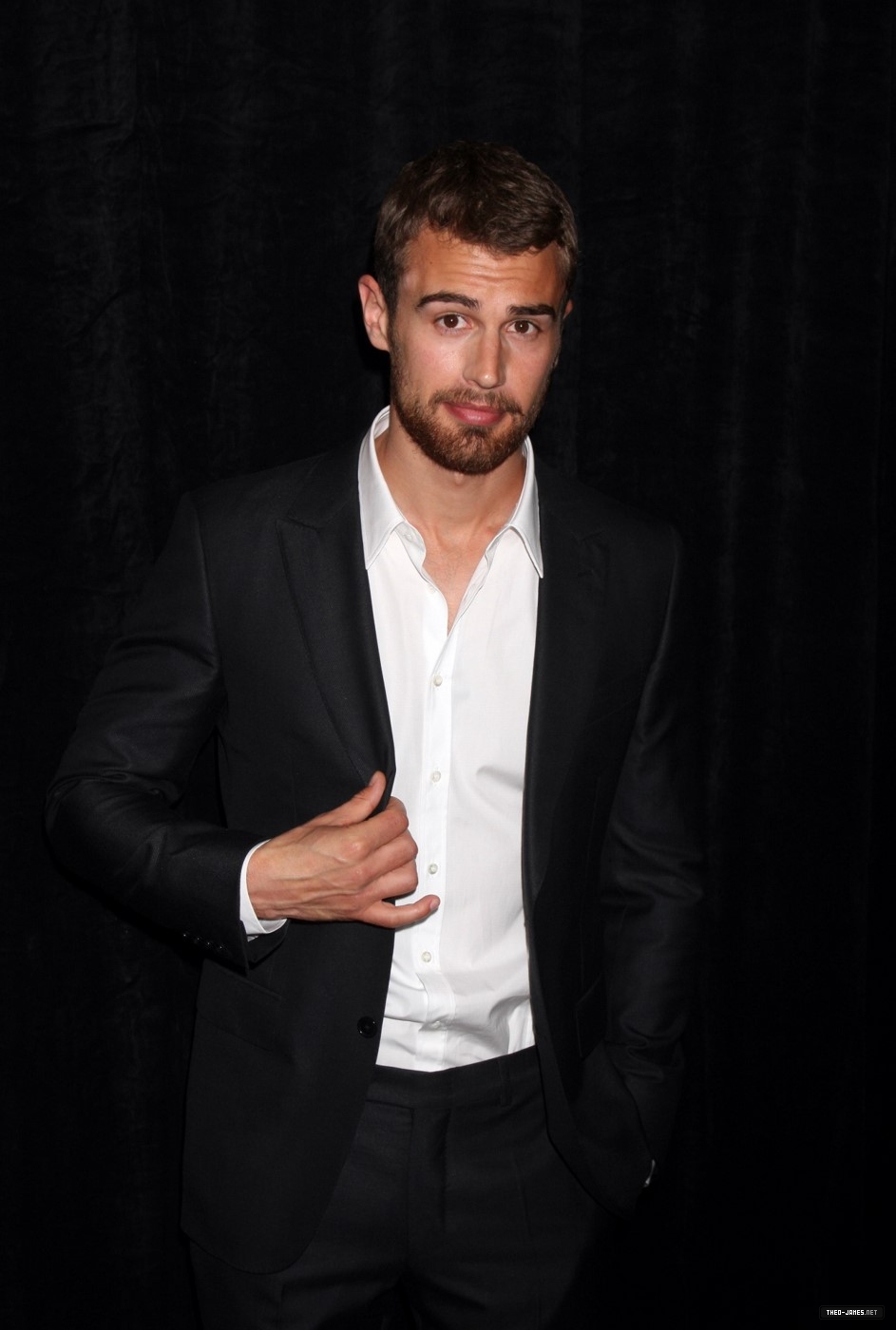 theojamesweb0474.jpg