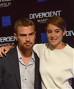 Filename=theojamesweb0494.jpg
Filesize=639KiB
Dimensions=1400x935
Date added=Aug 15, 2020 theojamesweb0494.jpg