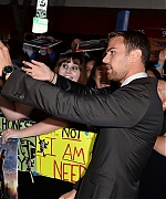 Filename=theojamesweb1331.jpg
Filesize=654KiB
Dimensions=1400x1108
Date added=Aug 15, 2020 theojamesweb1331.jpg