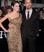 Filename=theojamesweb1444.jpg
Filesize=639KiB
Dimensions=939x1400
Date added=Aug 15, 2020 theojamesweb1444.jpg