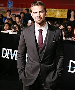 Filename=theojamesweb2038.jpg
Filesize=605KiB
Dimensions=1048x1400
Date added=Aug 15, 2020 theojamesweb2038.jpg