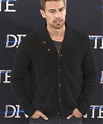 Filename=theojamesweb2323.jpg
Filesize=489KiB
Dimensions=907x1400
Date added=Aug 15, 2020 theojamesweb2323.jpg