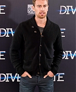 Filename=theojamesweb2331.jpg
Filesize=588KiB
Dimensions=943x1400
Date added=Aug 15, 2020 theojamesweb2331.jpg
