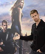 Filename=theojamesweb2352.jpg
Filesize=648KiB
Dimensions=1400x1134
Date added=Aug 15, 2020 theojamesweb2352.jpg