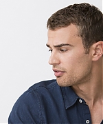 theojamesweb2500.jpg